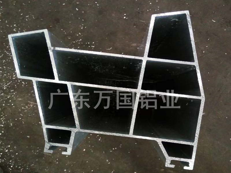 LED灯具散热器